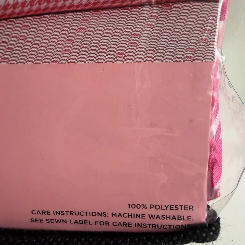Juicy Couture Pink Houndstooth Bedding Set queen sheets set